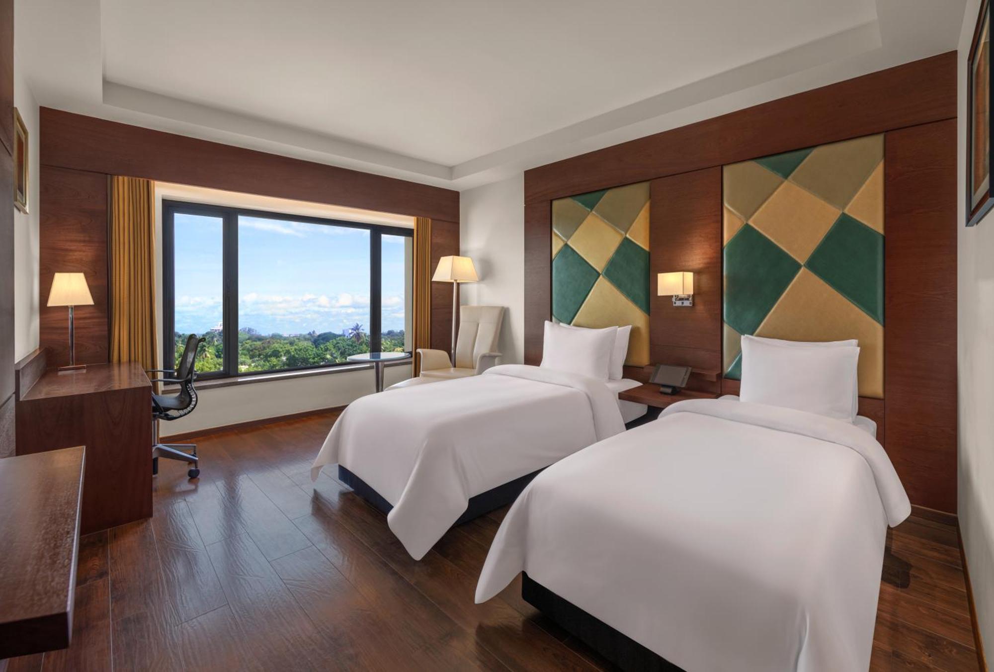 เดอะ เรซิเดนซี ทาวเวอร์ โคอิมบาตอร์ Hotel โคอิมบาทอร์ ภายนอก รูปภาพ